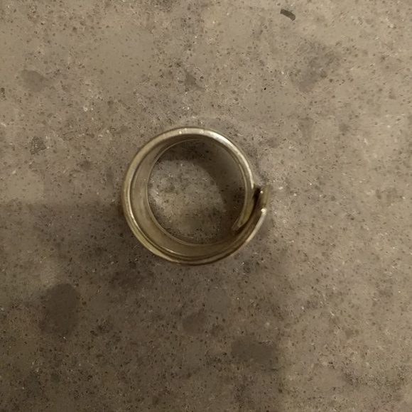 Vintage Handmade silver spoon ring - Picture 2 of 5